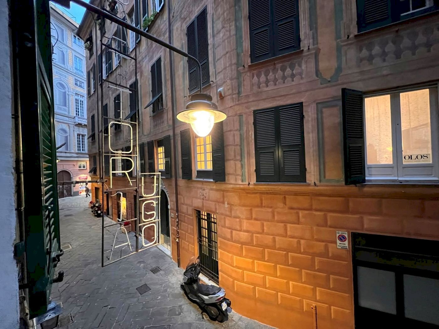 One-room apartment vico Lavezzi, Genova (neighborhood Centro Storico) - photo 2