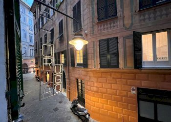 One-room apartment vico Lavezzi, Genova (neighborhood Centro Storico) - photo 2