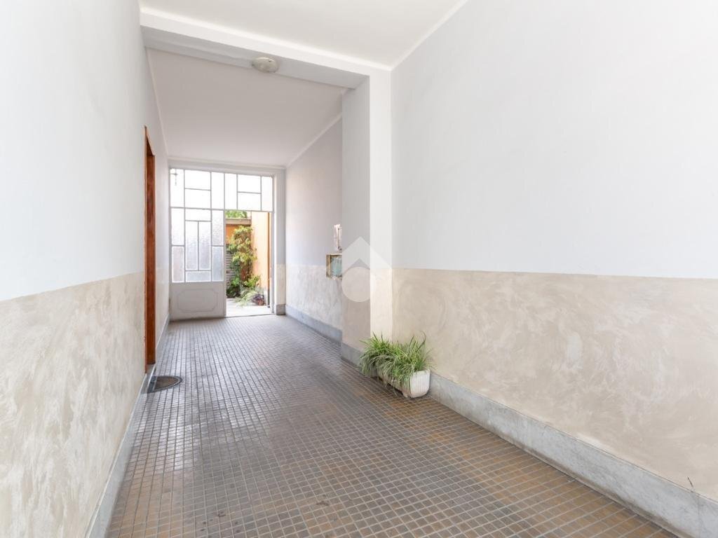 Four-room apartment Via Pietro Cossa, Torino (neighborhood Parella) - photo 2