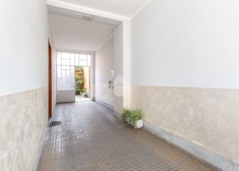 Four-room apartment Via Pietro Cossa, Torino (neighborhood Parella) - photo 2