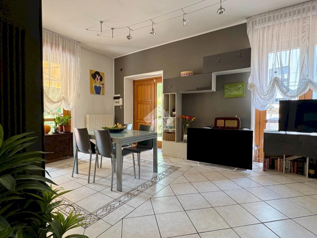 Villa a Schiera Corso Milano, Asti - foto 1