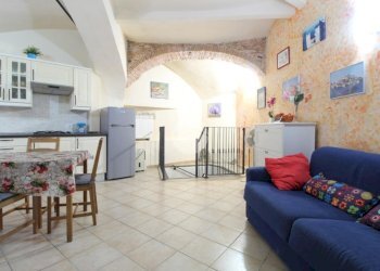 Two-room apartment Via strafforello, Imperia - photo 1