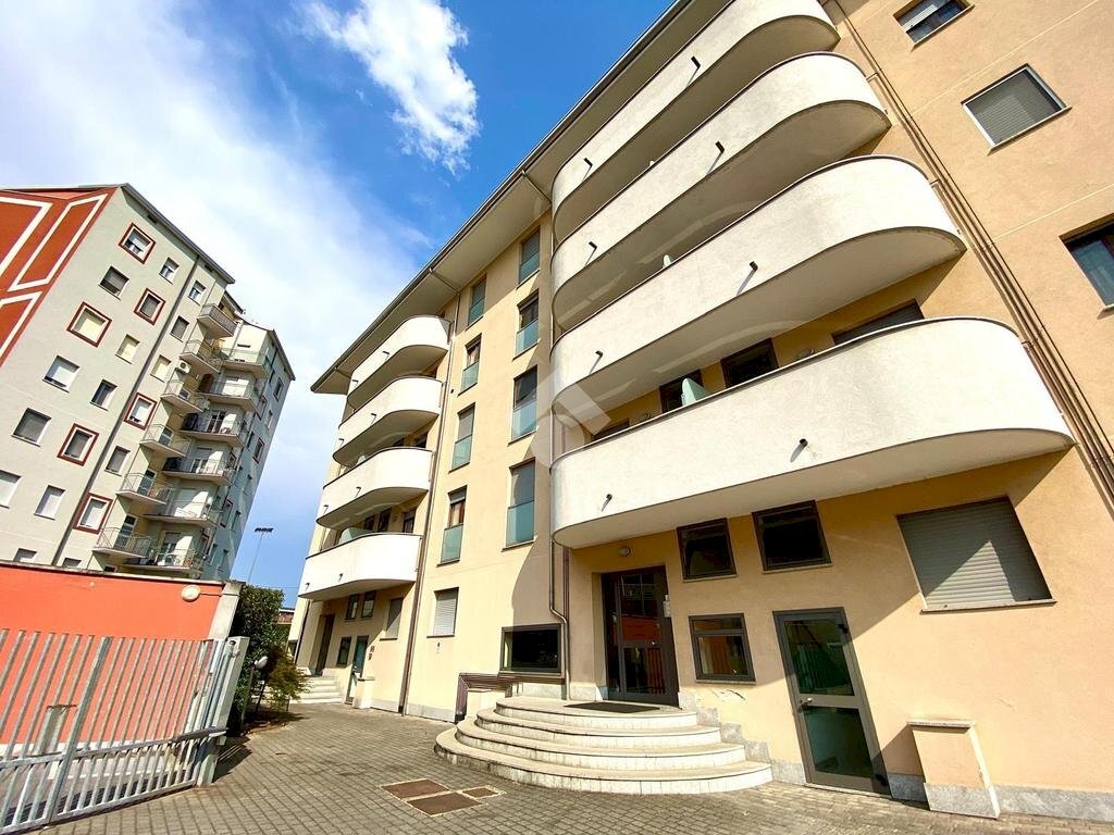 Three-room apartment Via andrea costa, Novara - photo 3