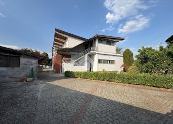 Apartment Viale Marconi, Romano Canavese - photo 2