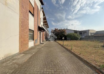 Apartment Viale Marconi, Romano Canavese - photo 4