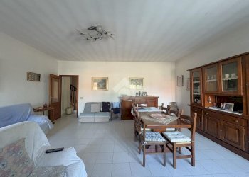 Apartment Viale Marconi, Romano Canavese - photo 12