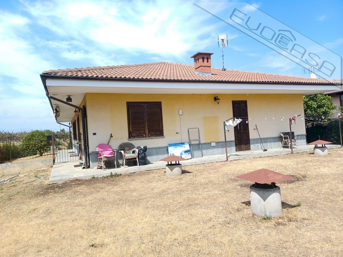 Villa Via Torre Moccia snc, Barge - photo 1
