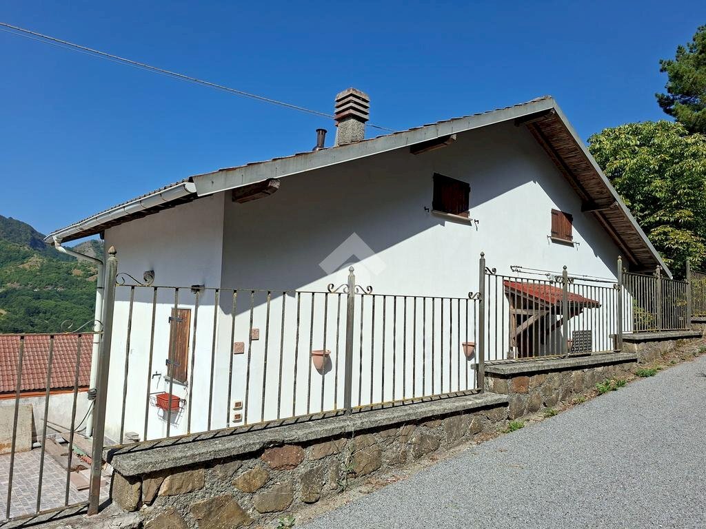 Casa indipendente Frazione Noceto, Vobbia - foto 1