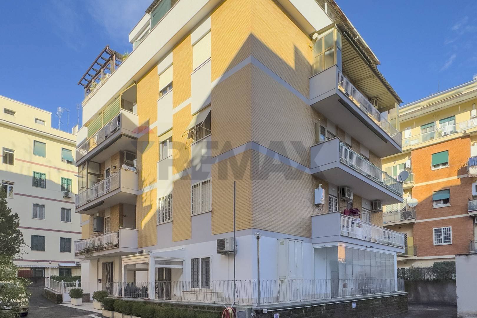 Edificio all\'aperto - Trilocale Via Delle Mandragore
25, Roma - foto 2