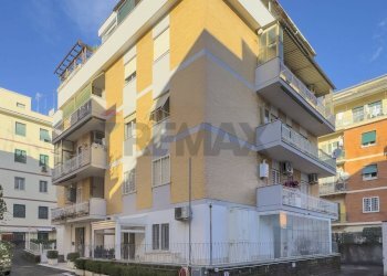 Edificio all\'aperto - Trilocale Via Delle Mandragore
25, Roma - foto 2