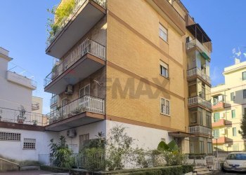 Edificio all\'aperto - Trilocale Via Delle Mandragore
25, Roma - foto 3