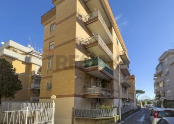 Edificio all\'aperto - Trilocale Via Delle Mandragore
25, Roma - foto 5