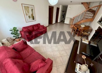 Soggiorno - Three-room apartment via Baiguini
 
18, Costa Volpino - photo 1