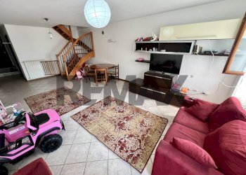 Soggiorno - Three-room apartment via Baiguini
 
18, Costa Volpino - photo 3