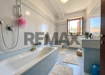 Bagno - Three-room apartment via Baiguini
 
18, Costa Volpino - photo 6