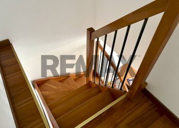 Scale - Three-room apartment via Baiguini
 
18, Costa Volpino - photo 8