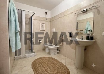 Bagno - Three-room apartment via Baiguini
 
18, Costa Volpino - photo 14