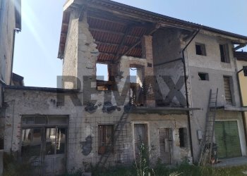 Edificio all\'aperto - Casa semi indipendente via Dei Mori
 
1, Cesiomaggiore - foto 3