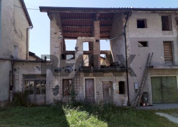 Edificio all\'aperto - Casa semi indipendente via Dei Mori
 
1, Cesiomaggiore - foto 5