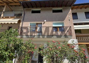 Edificio all\'aperto - Semi-detached house Via Gobbi
 
10, Lamon - photo 1