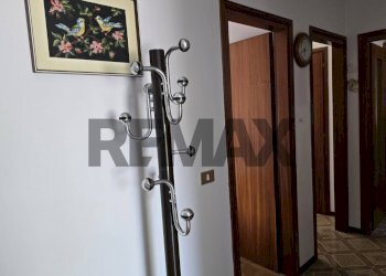 Hall / corridoio - Semi-detached house Via Gobbi
 
10, Lamon - photo 18