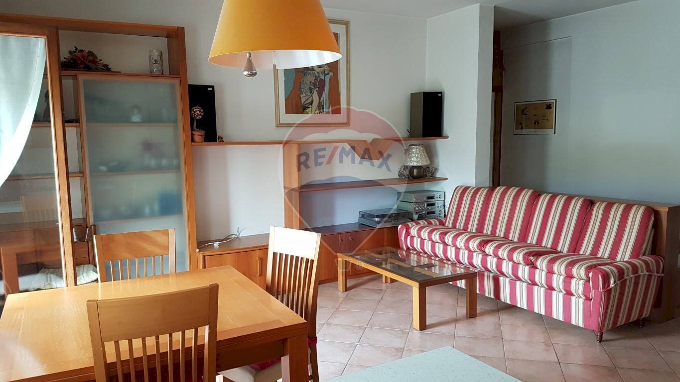 Sala da pranzo - Three-room apartment Via Feltre
 
105, Belluno - photo 1