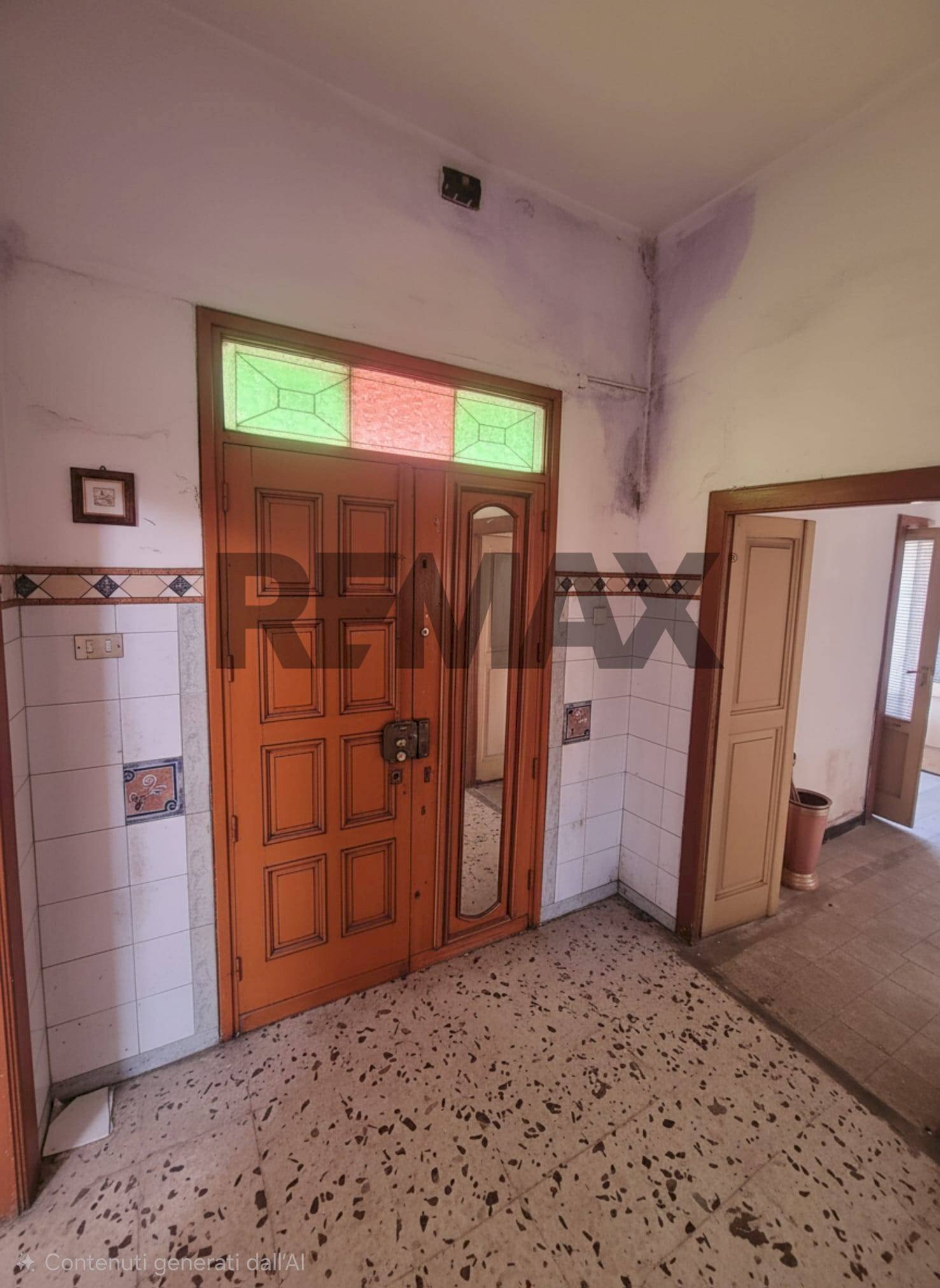 Hall / corridoio - Semi-detached house via Francesco Baracca
168, Santi Cosma e Damiano - photo 2