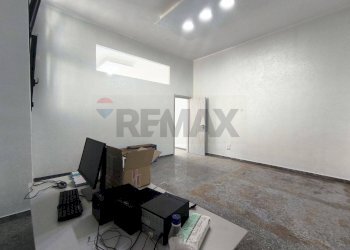 Soggiorno - Commercial Premises Via Mannarino
9, Mesagne - photo 7