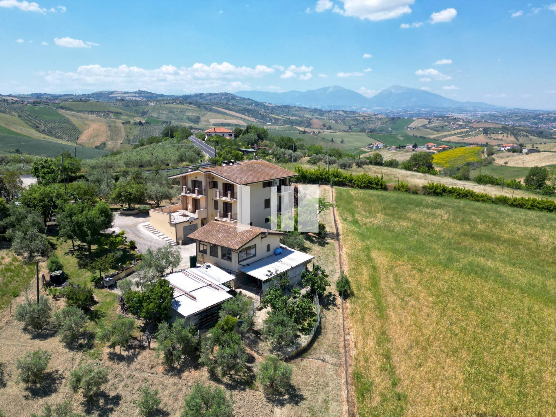 Foto 1 - Villa Contrada Santa Croce
 
14, Notaresco - photo 1