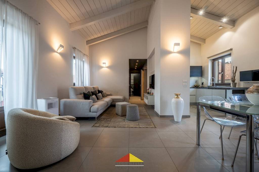 Salone - Appartamento via Donaudi, 42, Saluzzo - foto 1