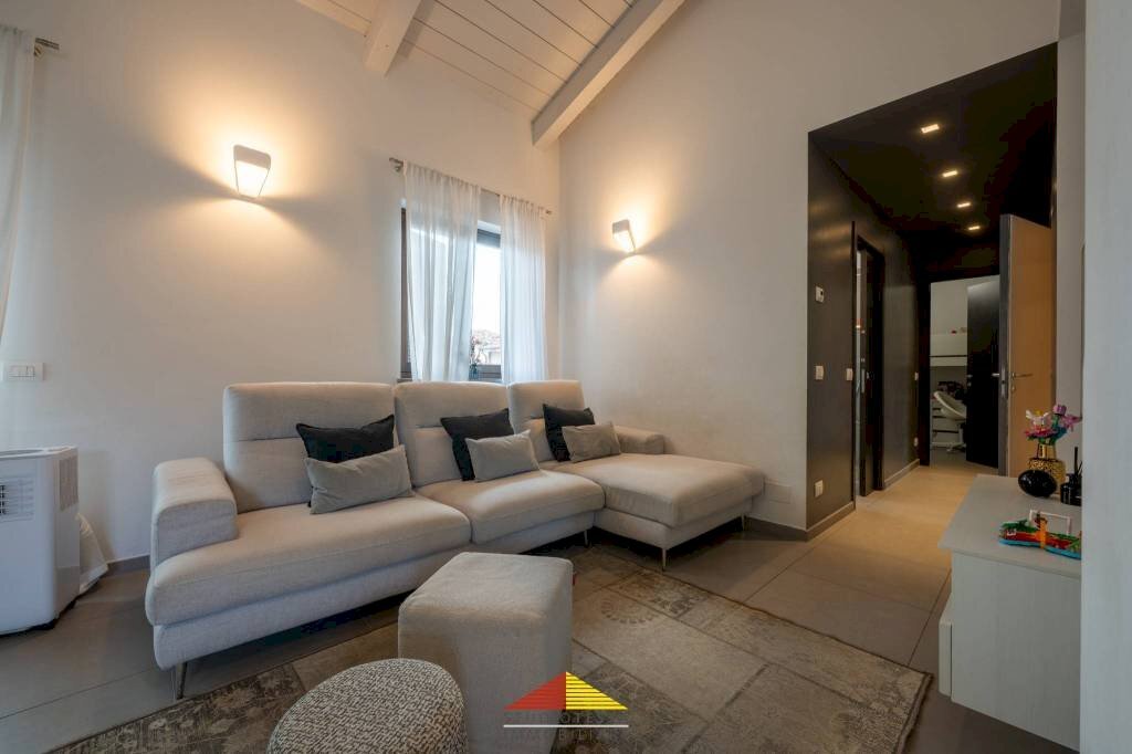 Salone - Appartamento via Donaudi, 42, Saluzzo - foto 3