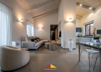 Salone - Appartamento via Donaudi, 42, Saluzzo - foto 1