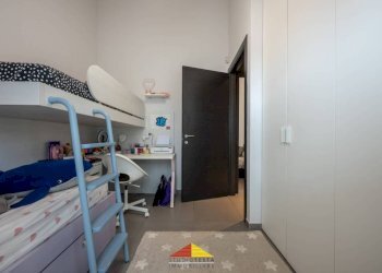 Camera da letto - Appartamento via Donaudi, 42, Saluzzo - foto 9