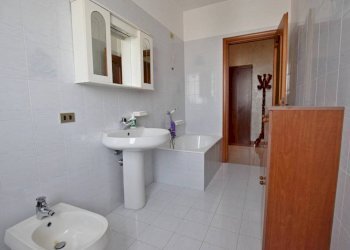 Bagno - Apartment strada di Gratteria, 120, Mondovì - photo 20