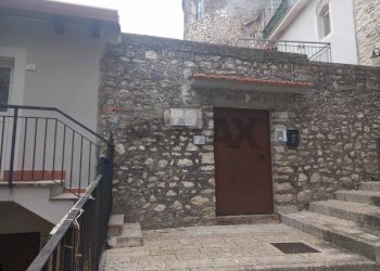 Casa all\'aperto - Casa semi indipendente VIA FRATELLI CAIROLI
2, Castelforte - foto 8