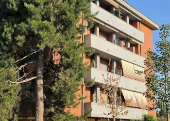 facciata - Three-room apartment via I Maggio, Tavazzano con Villavesco - photo 1