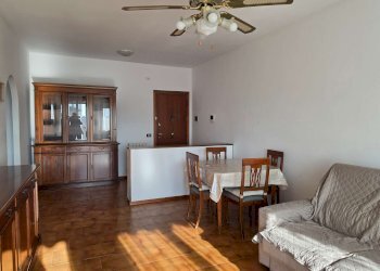 soggiorno - Three-room apartment via I Maggio, Tavazzano con Villavesco - photo 5