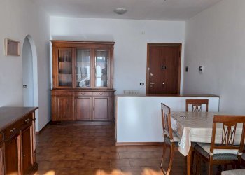 soggiorno - Three-room apartment via I Maggio, Tavazzano con Villavesco - photo 6