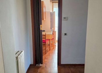 disimpegno - Three-room apartment via I Maggio, Tavazzano con Villavesco - photo 11