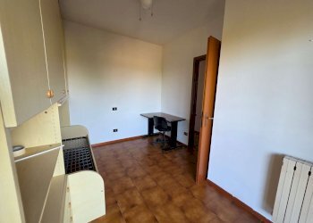 camera doppia - Three-room apartment via I Maggio, Tavazzano con Villavesco - photo 32