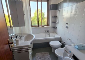 bagno - Three-room apartment via I Maggio, Tavazzano con Villavesco - photo 33