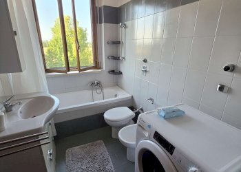 bagno - Three-room apartment via I Maggio, Tavazzano con Villavesco - photo 35