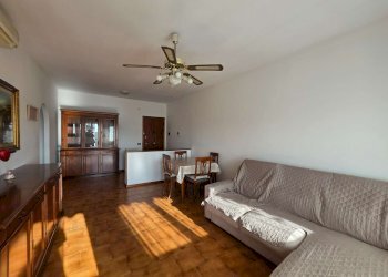 soggiorno - Three-room apartment via I Maggio, Tavazzano con Villavesco - photo 53