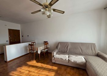 soggiorno - Three-room apartment via I Maggio, Tavazzano con Villavesco - photo 56