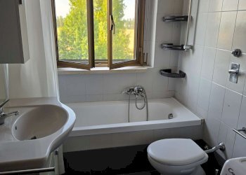 bagno - Three-room apartment via I Maggio, Tavazzano con Villavesco - photo 81