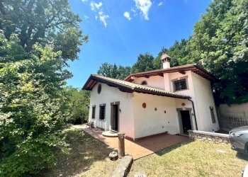 Facciata - Villa via del Cerasolo, Subiaco - foto 1