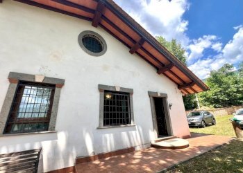Facciata - Villa via del Cerasolo, Subiaco - foto 2