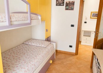 Cameretta colorata con letto a castello - Appartamento Rapallo - foto 19