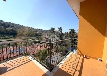 Four-room apartment Via mameli, Bordighera - photo 1