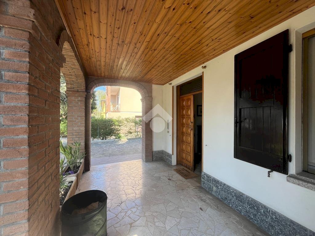 Four-room apartment Via G. Pascoli, Castelnovo di Sotto - photo 1